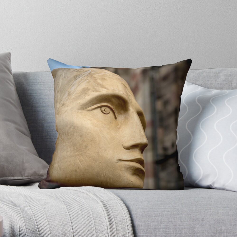modern sculpture Throw Pillow