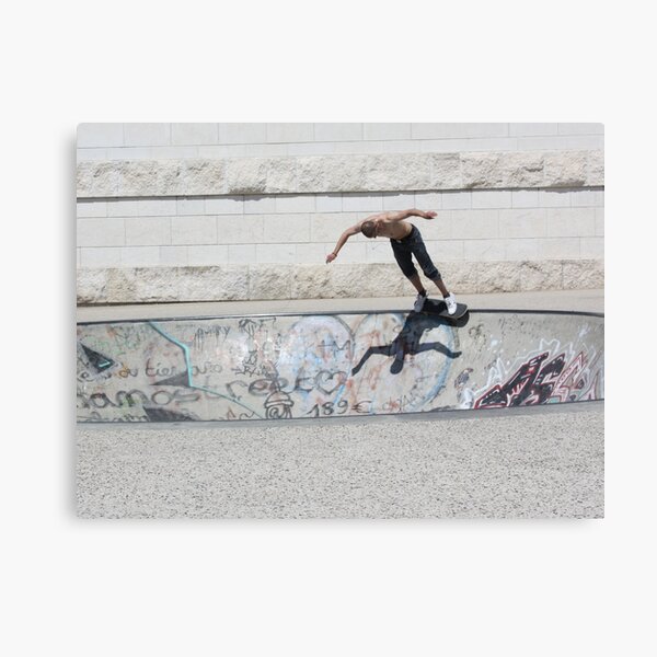 Aperçu de l'œuvre skateboard flight créée et vendue par KERES Jasminka.