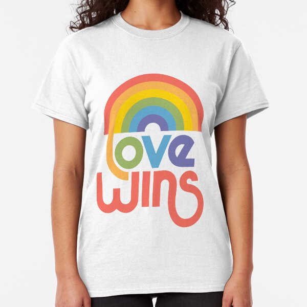 Love wins Classic T-Shirt