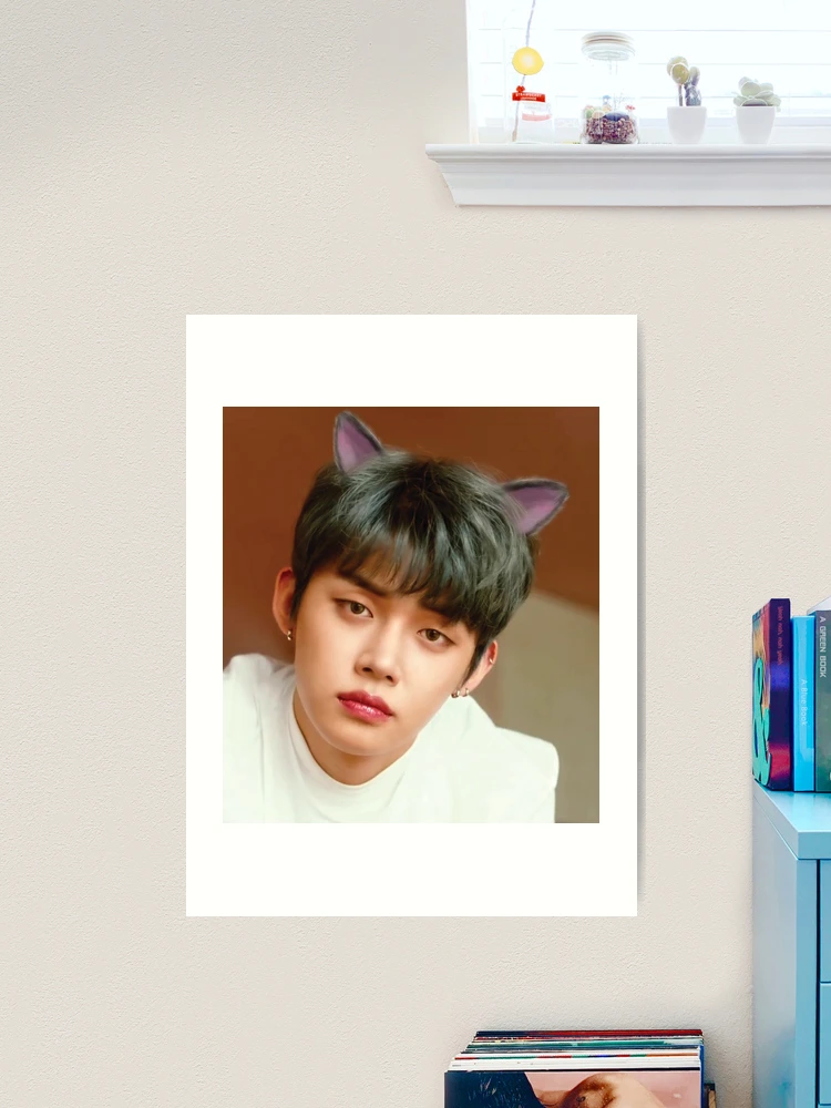 TXT Yeonjun (Cat & Dog)