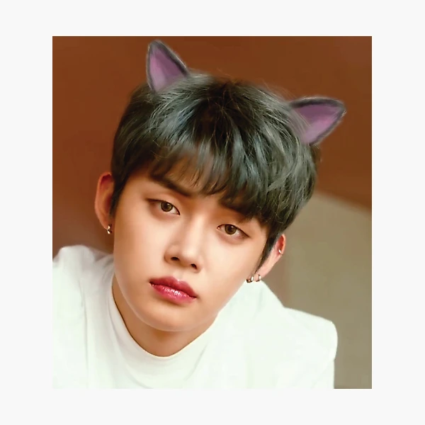 TXT Yeonjun (Cat & Dog)