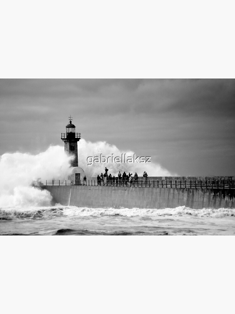 Lighthouse in a storm by gabriellaksz