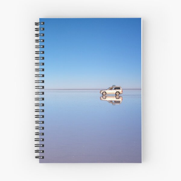 Artikelvorschau, Spiegeleffekt im Salar de Uyuni, Bolivien entworfen und verkauft von Delphimages Art.