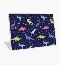 Weltraum-Dinosaurier in einem purpurroten Himmel Laptop Folie