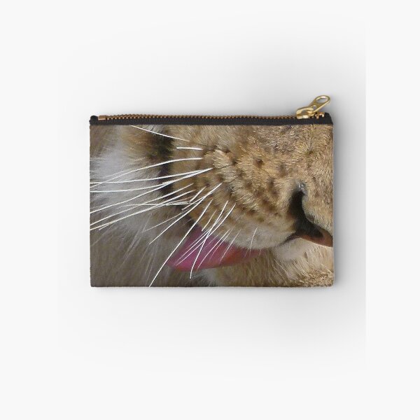 Item preview, clean up, close up designed and sold by Linda Sparks.