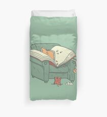 BOOK READS Duvet Cover