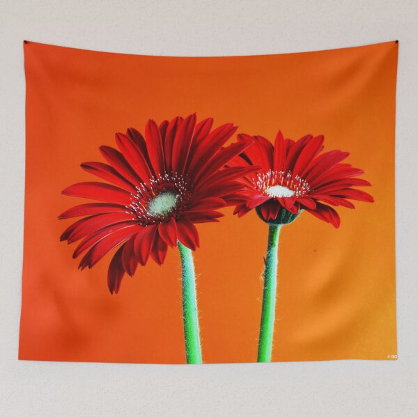 Artikelvorschau, Rote Blumen entworfen und verkauft von RoleyShop.