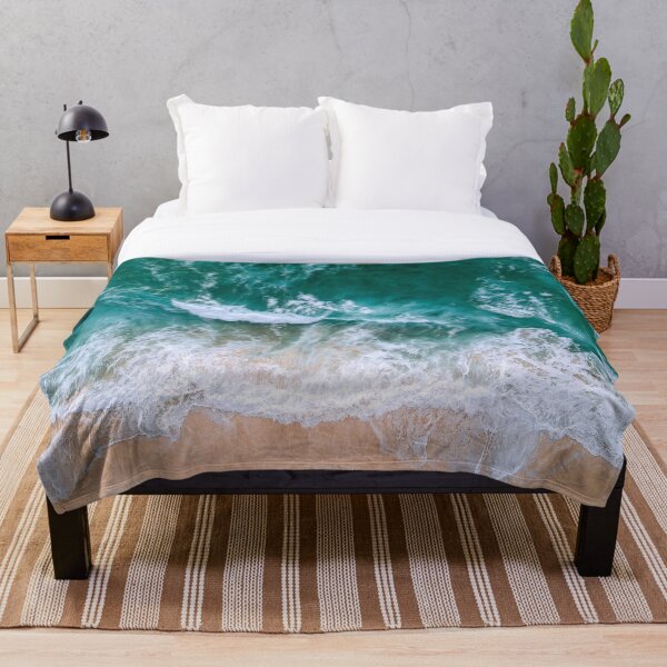 OCEAN AND BEACH Throw Blanket
