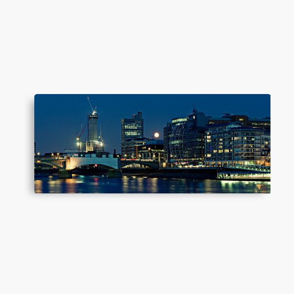 Item preview,  und auch das Gebäude der Scherbe.

Shard London Bridge designed and sold by darrensbell.