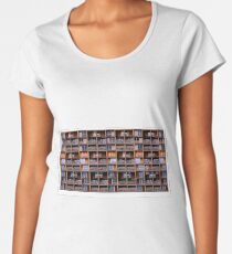 State Dependent Family (version 2.0) Premium Scoop T-Shirt