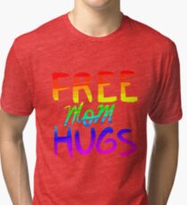 Kostenlose Mom Hugs: Stolz Regenbogen Vintage T-Shirt