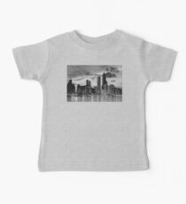 Chicago skyline in black and white Baby Tee