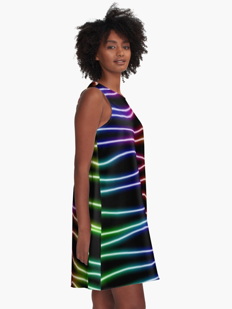 Incredible colour-changing dress gives fast fashion a new meaning | Tech  News | Metro News