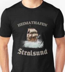 Heimathafen Stralsund Souvenir from the Baltic Sea with anchor Slim Fit T-Shirt
