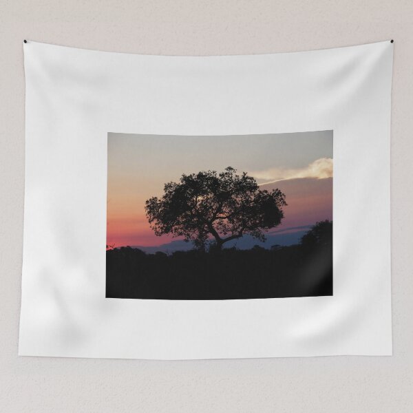 Artikelvorschau, Afrikanischer Marula-Baum bei Sonnenuntergang entworfen und verkauft von FabPosters4Less.