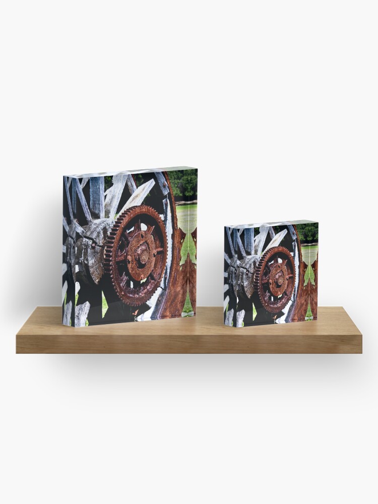 Alternate view of Wheel and cog Acrylic Block