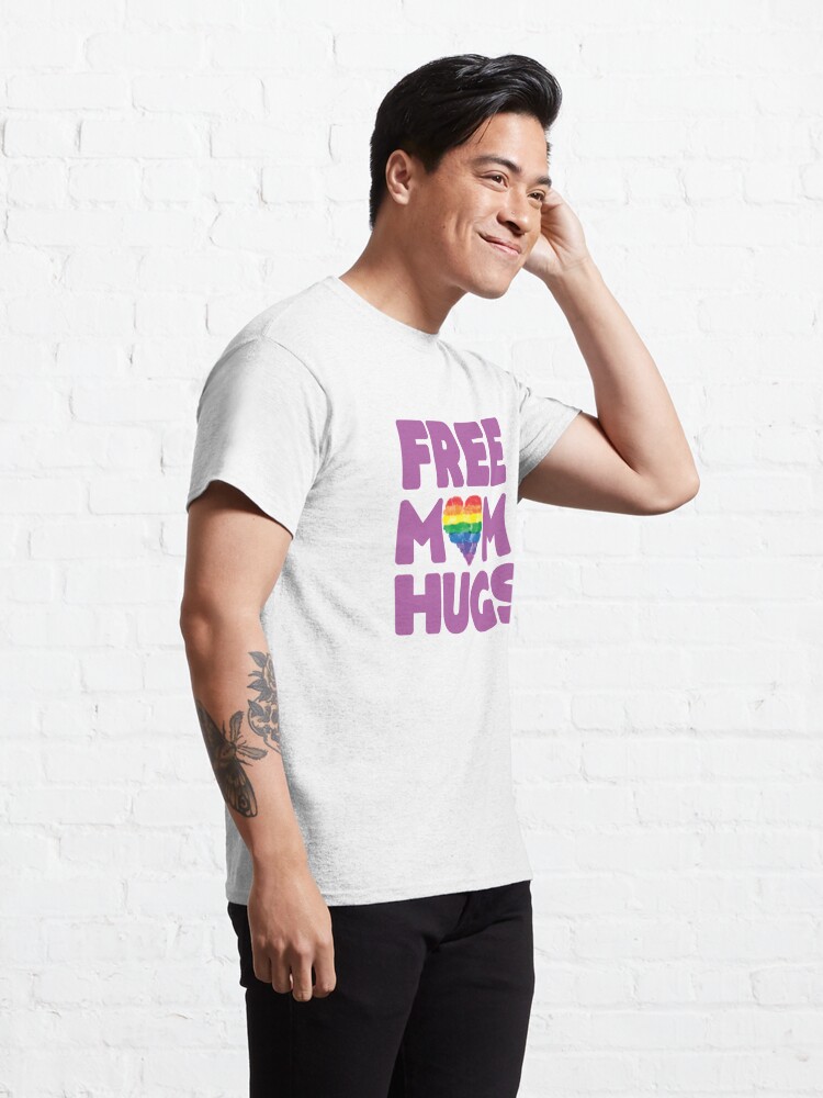 Discover Free Mom Hugs, Free Mom Hugs Rainbow Gay Pride Classic T-Shirt