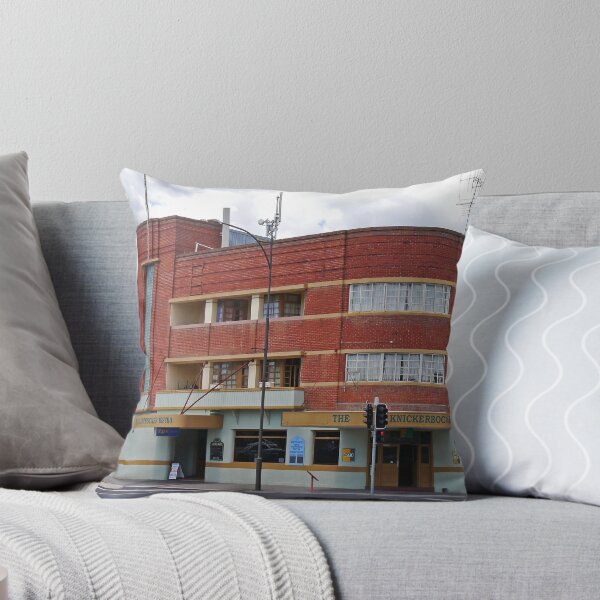Artikelvorschau, Knickerbocker und die Königlichen Hotels, Bathurst. entworfen und verkauft von Margaret Hyde.