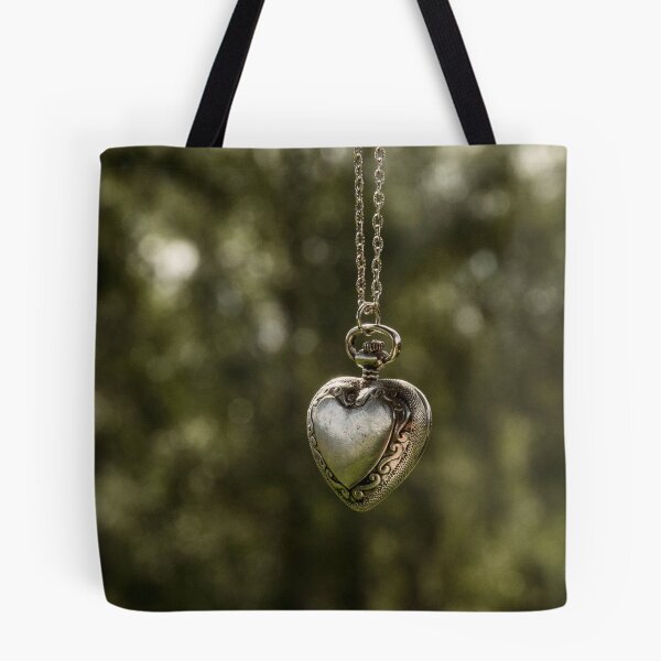 Aperçu de l'œuvre Forest heart créée et vendue par BrokenMix.