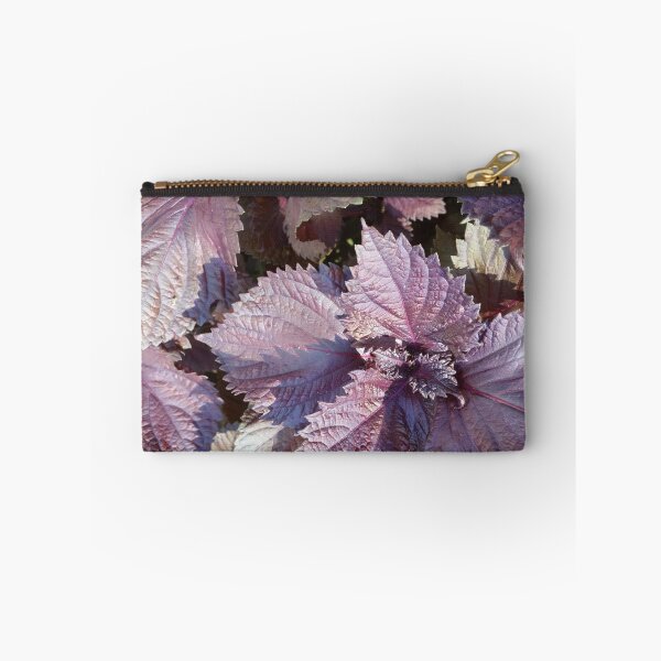 Aperçu de l'œuvre Glorious Purple Basil créée et vendue par ArtByDrax.