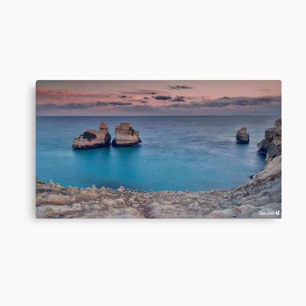 Sunrise on the rocks Canvas Print