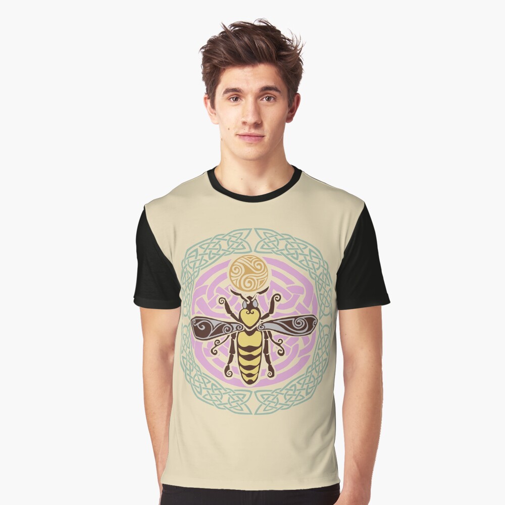 I am the Queen: of every hive Graphic T-Shirt