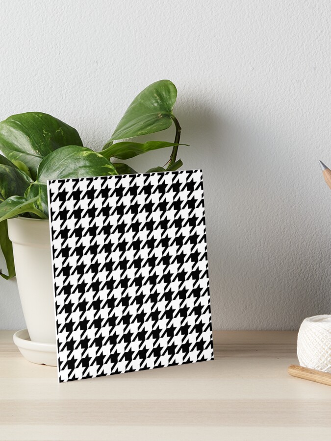 Large Traditional Black and White Houndstooth big geometric