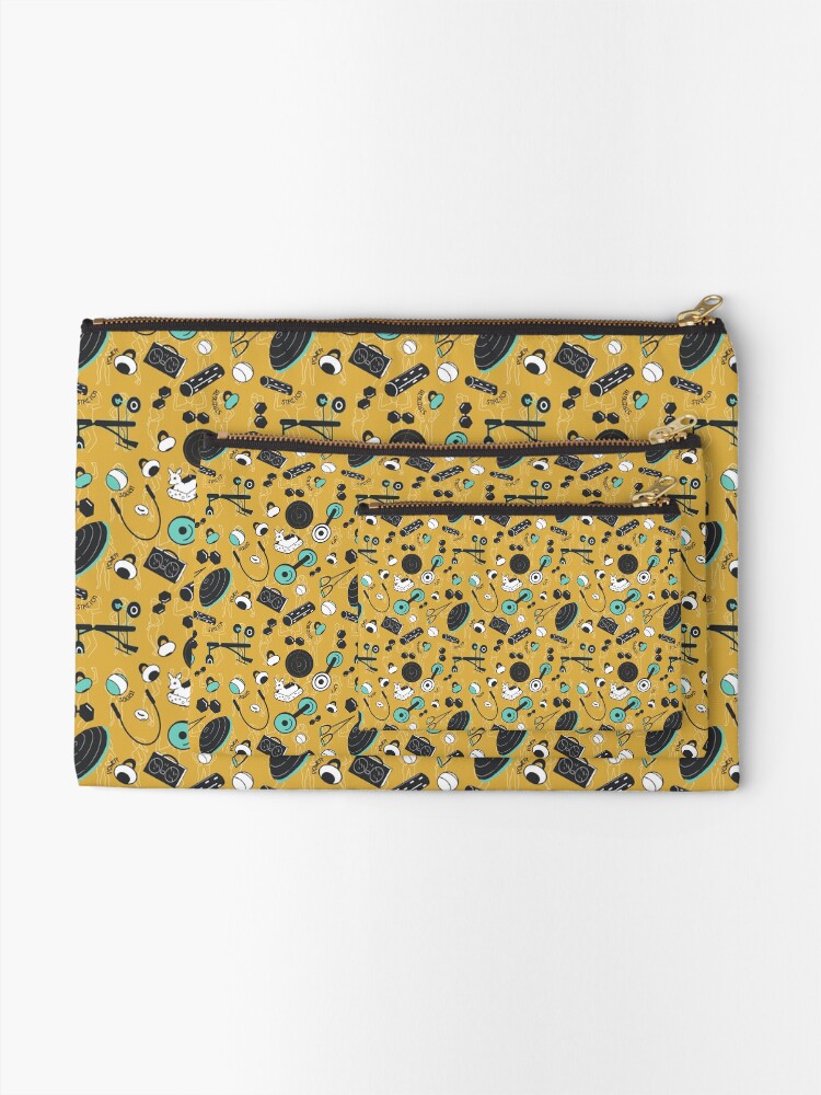 Alternate view of Strength train for days Zipper Pouch