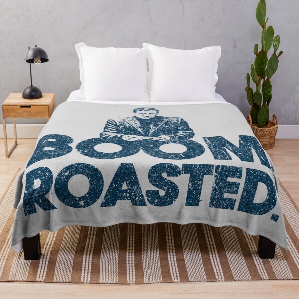 Boom. Roasted. - Michael Scott (Variant) Throw Blanket