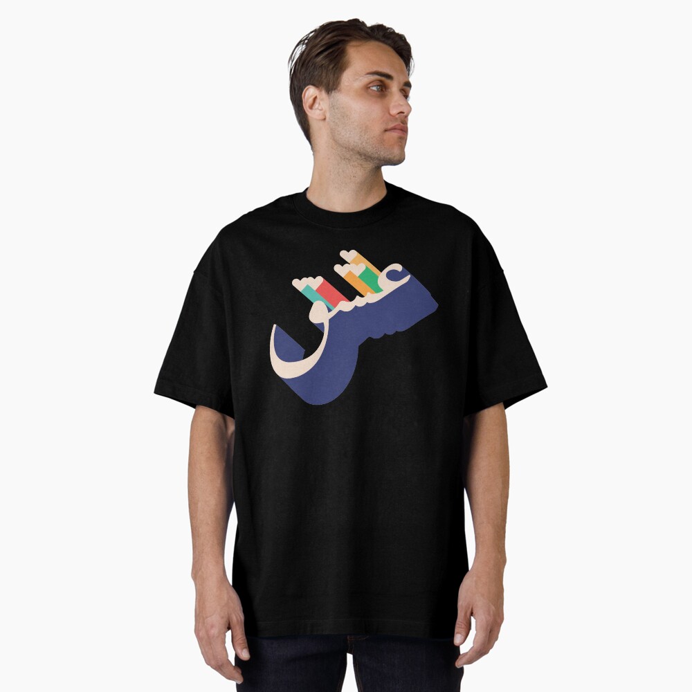 Aperçu de l'œuvre T-shirt oversize créée et vendue par mintcult.