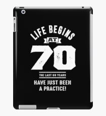 Vinilo o funda para iPad La vida comienza a los 70