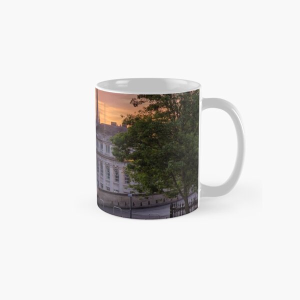 Market Rise Classic Mug
