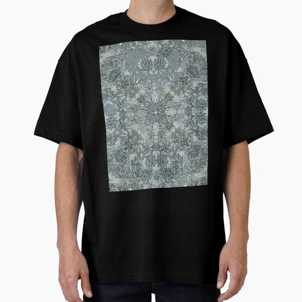 NEW MAPLE LEAVES MANDALA MONOCHROMATIC 2 Oversized T-Shirt