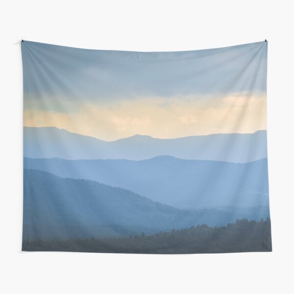 Aperçu de l'œuvre Blue Ridge Mountains Sunset créée et vendue par mbarimo7.