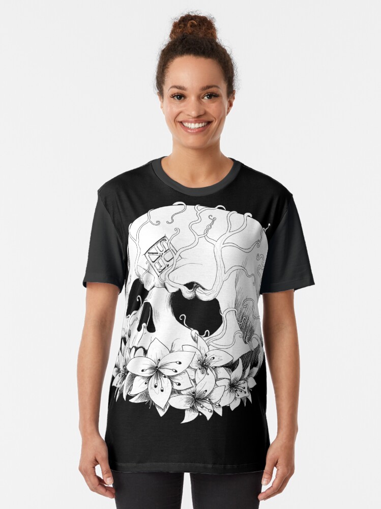 Alternate view of SUZE's skull Graphic T-Shirt