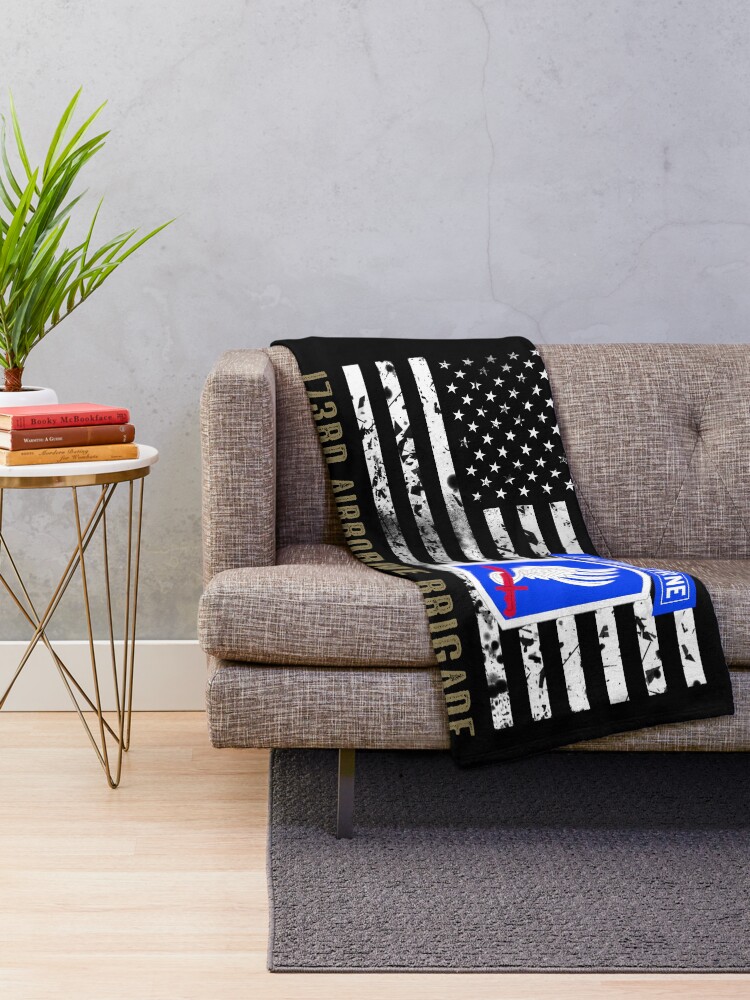 Alternate view of 173rd Airborne Brigade (Distressed Flag) Throw Blanket