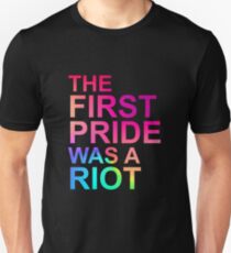 DER ERSTE STOLZ WAR EIN RIOT PRIDE PARADE NYC 50. JAHRESTAG Slim Fit T-Shirt