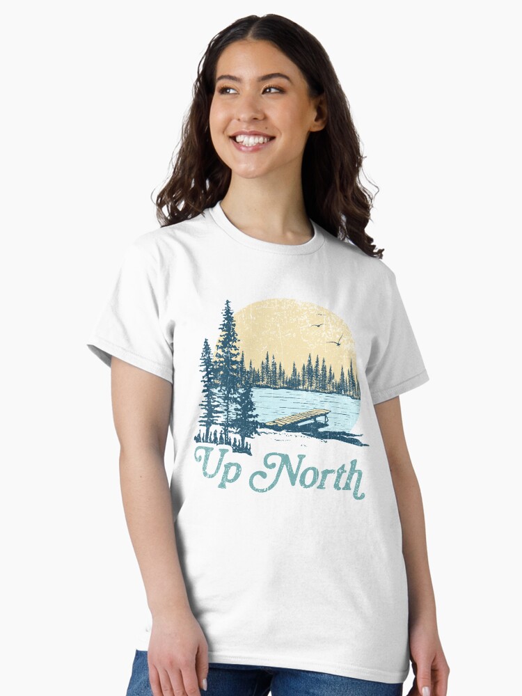 Imagen 1 de 7, Camiseta clásica con la obra Vintage Up North Lake, diseñada y vendida por GreatLakesLocal.