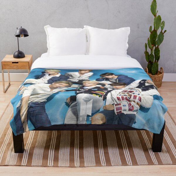 BTS LIGHTS Throw Blanket
