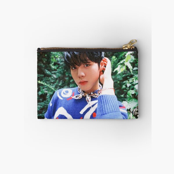 Aperçu de l'œuvre WANNA ONE PRINTEMPS BREEZE PARK JIHOON créée et vendue par PD101EMPORIUM.