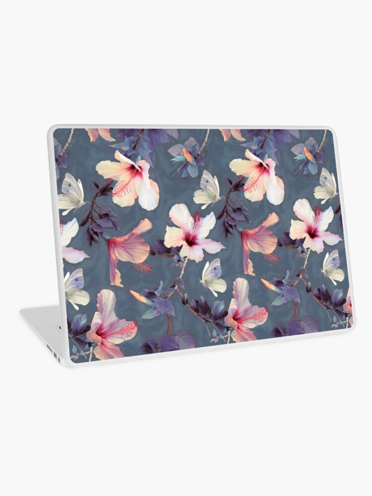 Aperçu 1 sur 2. Skin adhésive d'ordinateur avec l'œuvre Papillons et fleurs d'hibiscus - un motif peint créée et vendue par micklyn.