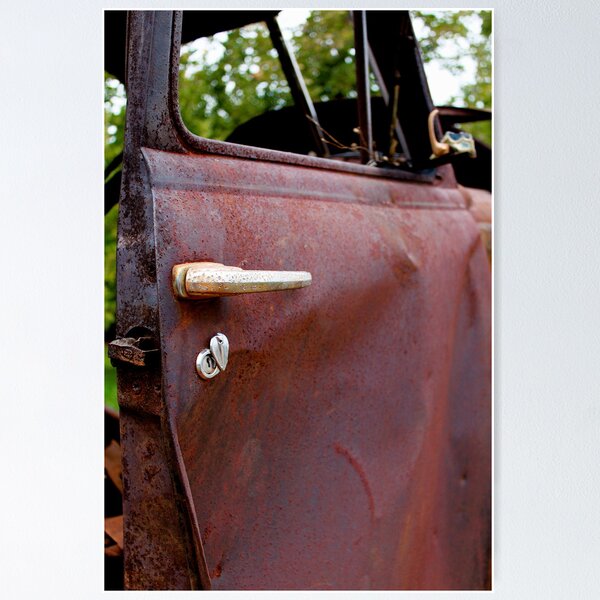 Aperçu de l'œuvre Rusted Mountainside créée et vendue par UrbanPortraits.