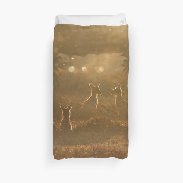 Kangaroos at sunset Duvet Cover