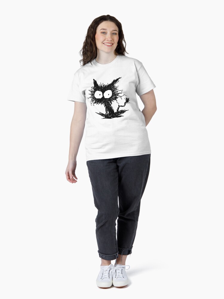 Aperçu 4 sur 7. T-shirt classique avec l'œuvre Chaton noir négligé GabiGabi créée et vendue par nekomeandon.