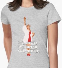 Es sagt nicht RSVP auf der Freiheitsstatue - der Pfirsich-Flaum Tailliertes T-Shirt