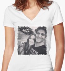 Spoby Women's Fitted V-Neck T-Shirt
