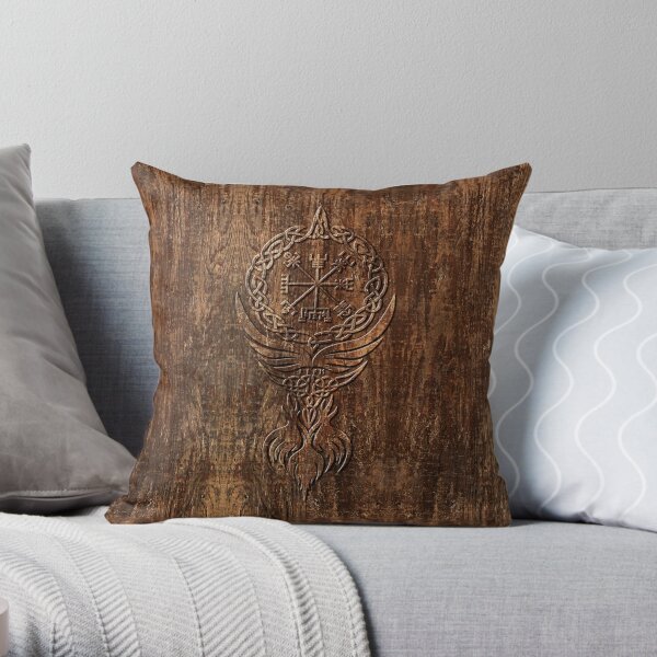 Vegvísir Throw Pillow