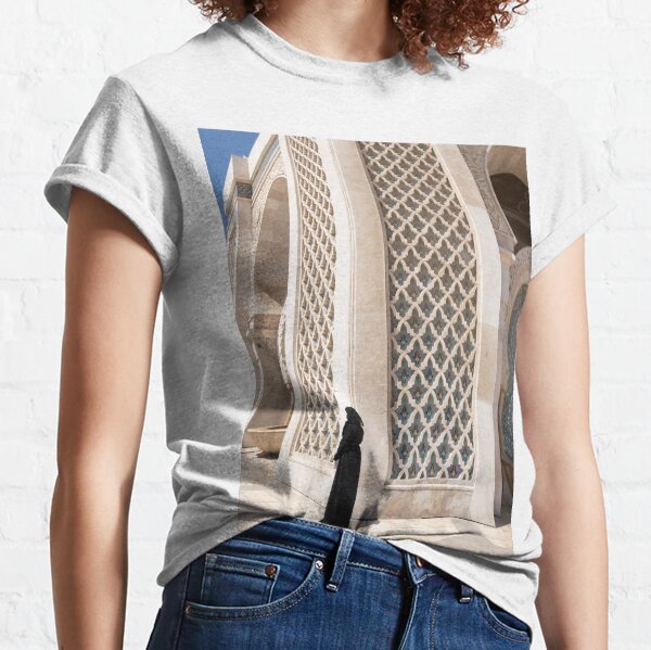La femme à Chador T-shirt classique