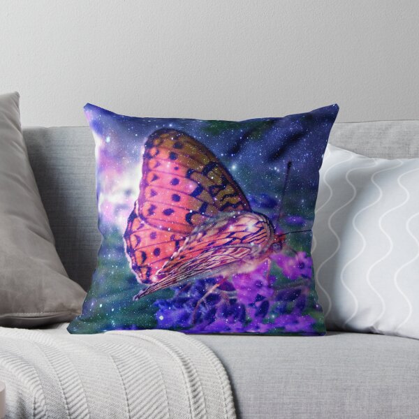 Butterfly lavanda Throw Pillow