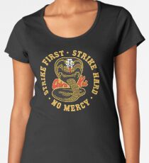 Cobra kai - Streik erste - Streik schwer - keine Gnade HD Logo Premium Rundhals-Shirt
